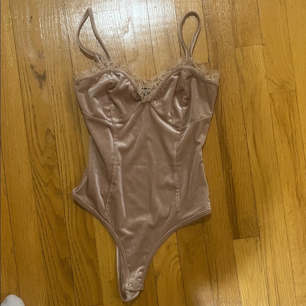 Women’s Fashion Union Lace Velvet Champagne Bodysuit Size 2